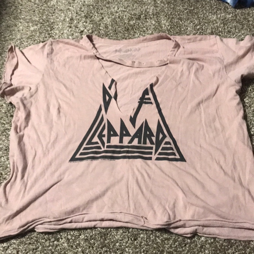 Def Leppard Distressed Tee